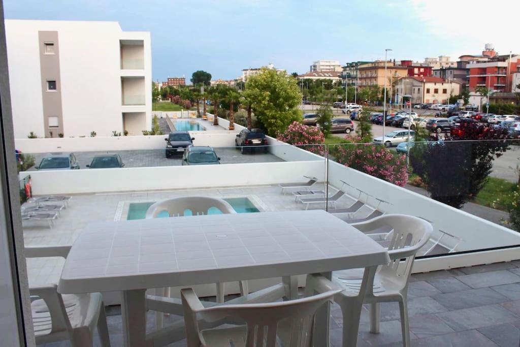 West Beach 2 Jesolo Exterior foto